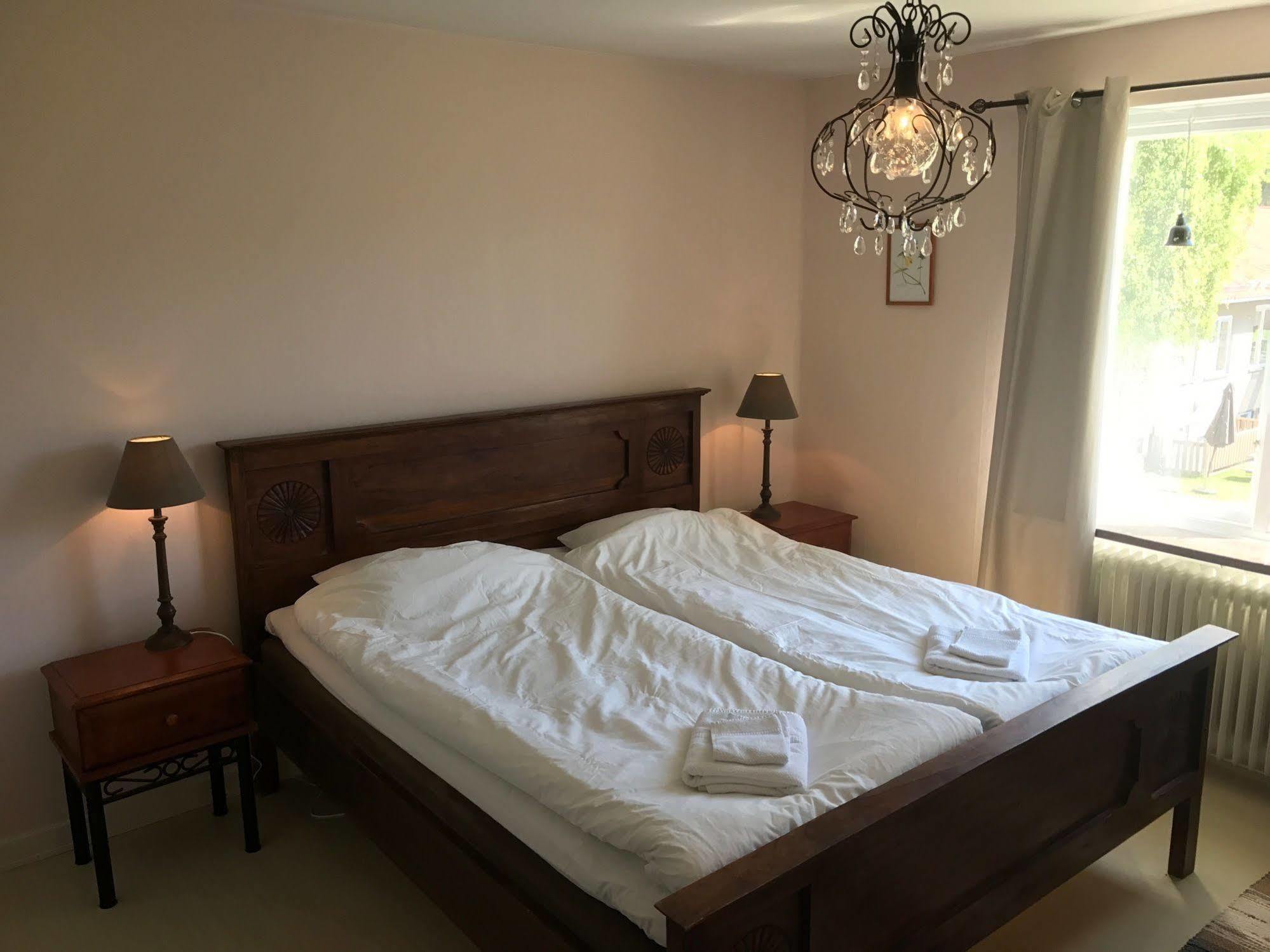 Helsingegarden Hostel Jarvso Bagian luar foto
